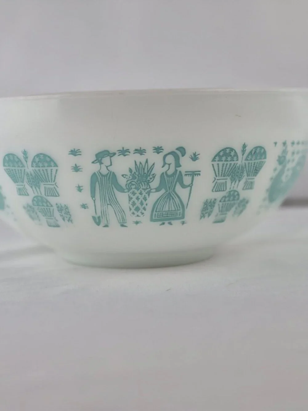 Vintage Pyrex 443 2.5 Quart Amish Butter Print Cinderella Style Bowl